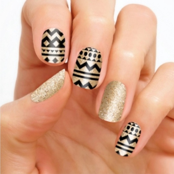 Color Street Tempe Vibes Black and Gold Glitter Nail Polish Strips - Picture 1 of 3